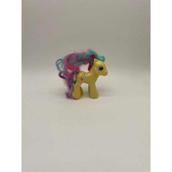 2006 My Little Pony Tea Lily Figurine Toy - Picture 3 of 7